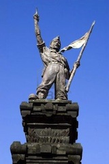 5263435-indonesian-hero--1st-president-of-indonesia-sukarno-statue-in-kuta-city-bali-island-indonesia